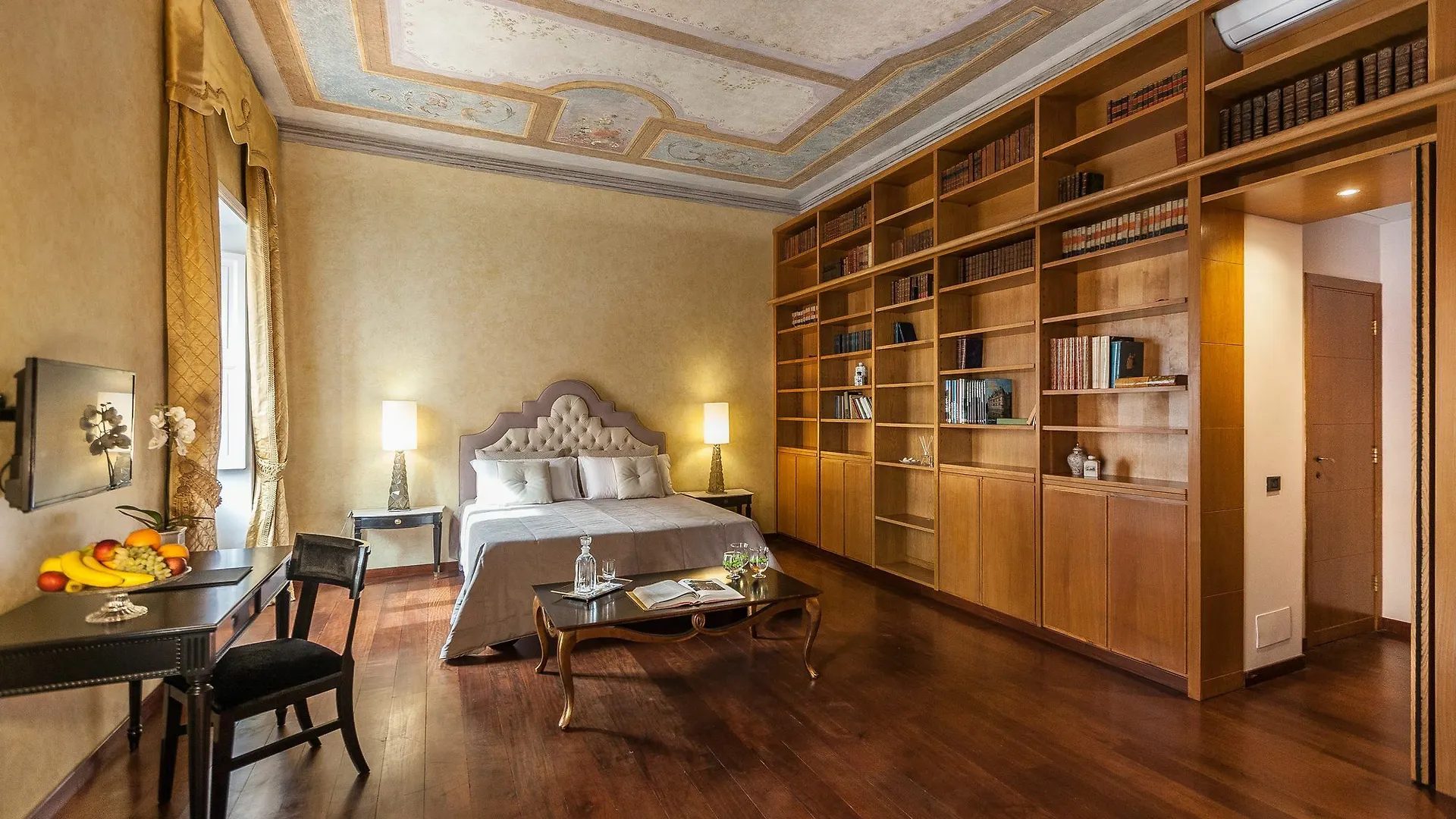 Prestigious Apartment Piazza Navona Rome